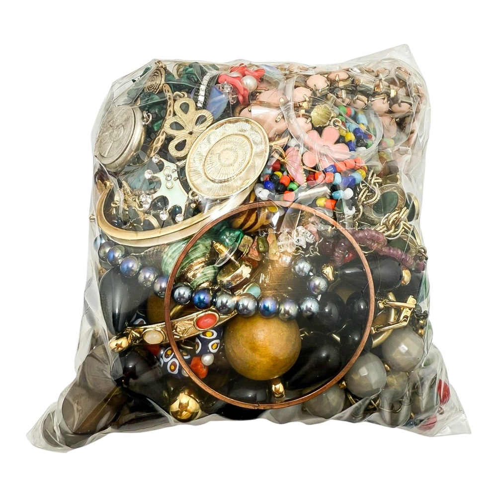 Mystery Mixed Jewelry Bag 8”x8” 3 lb 6 oz #11